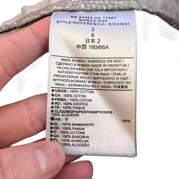 3 for $30! Gap Women’s boyfriend Gray Shorts - Picture 2 of 12